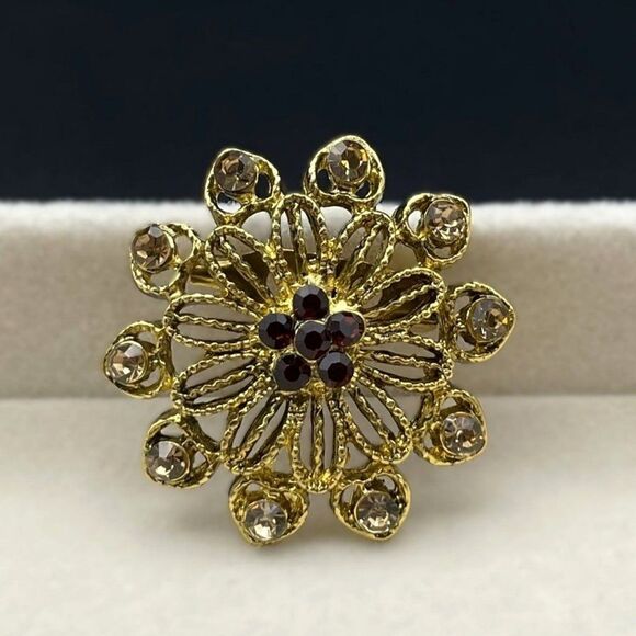 Yellow Gold with Champagne and Brown Topaz Crystal Ornate Flower Pin Back Brooch - Picture 3 of 7